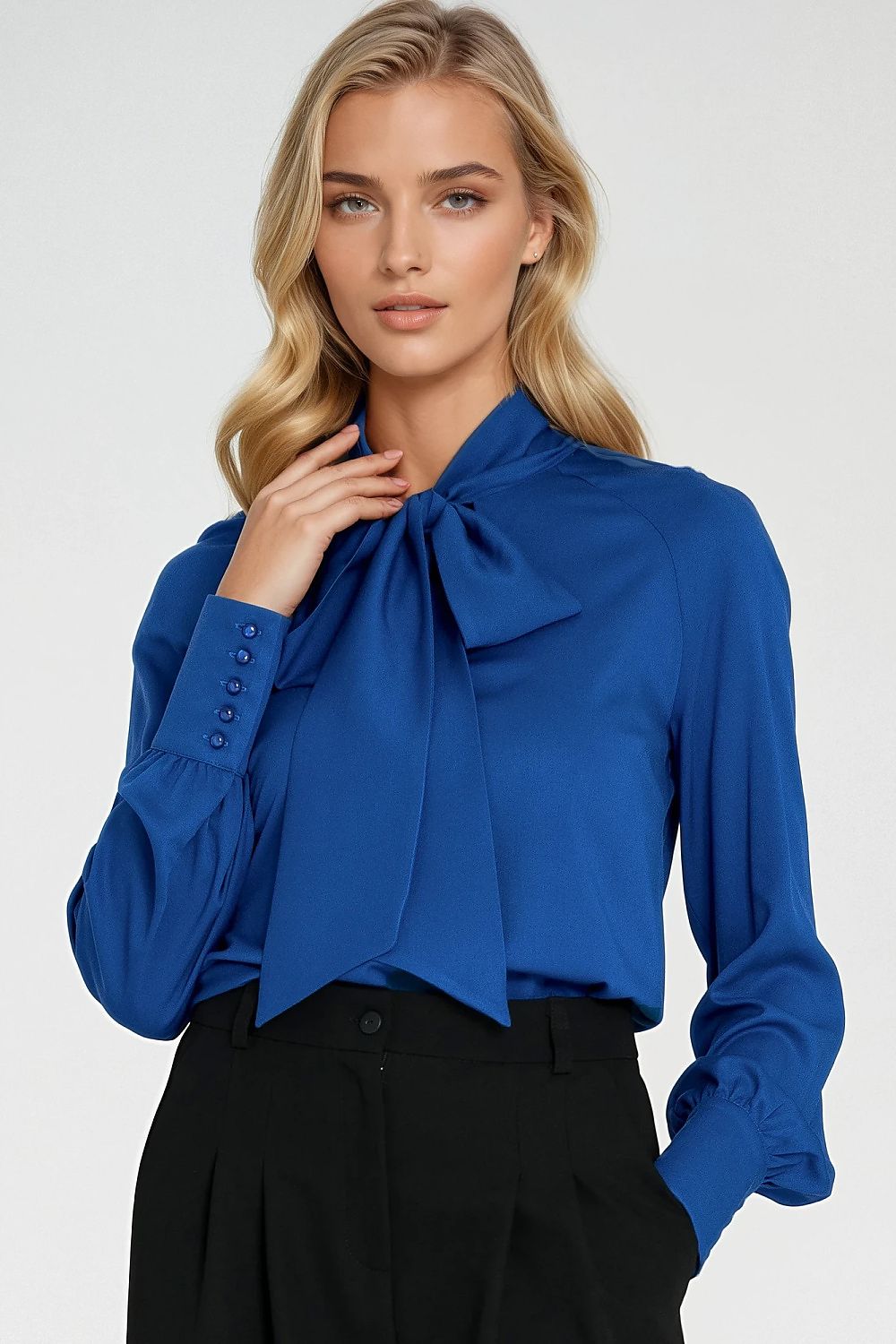  Bluse model 219784 Nife 
